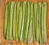 preparo-rolls-pepino-2